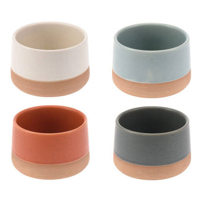 Zestaw miseczek ceramicznych w różnych kolorach