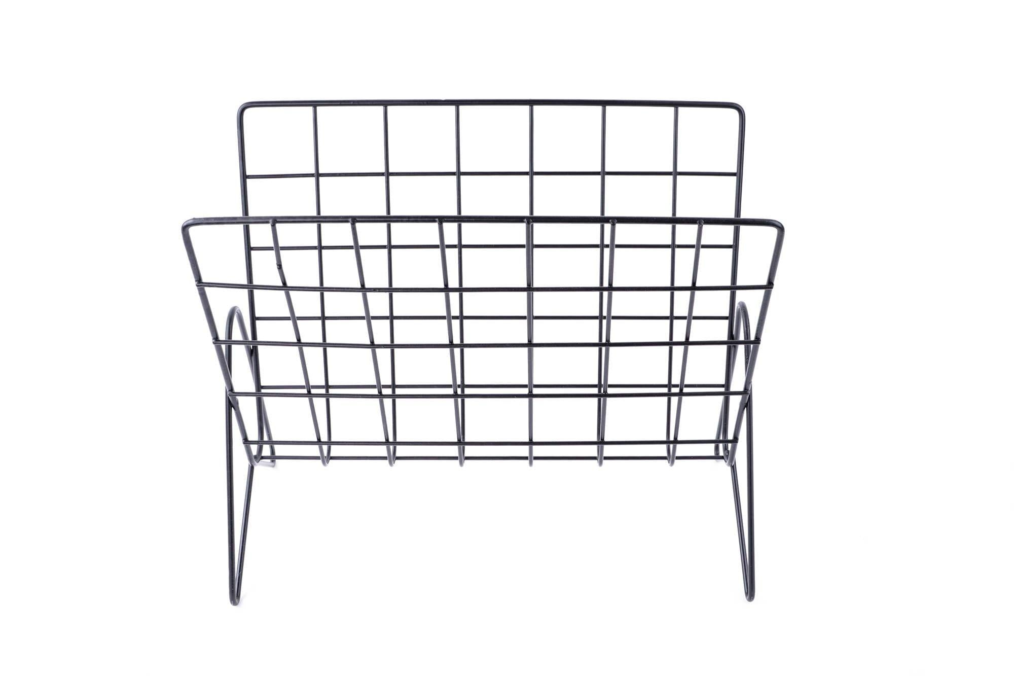 Gazetnik metalowy na czasopisma