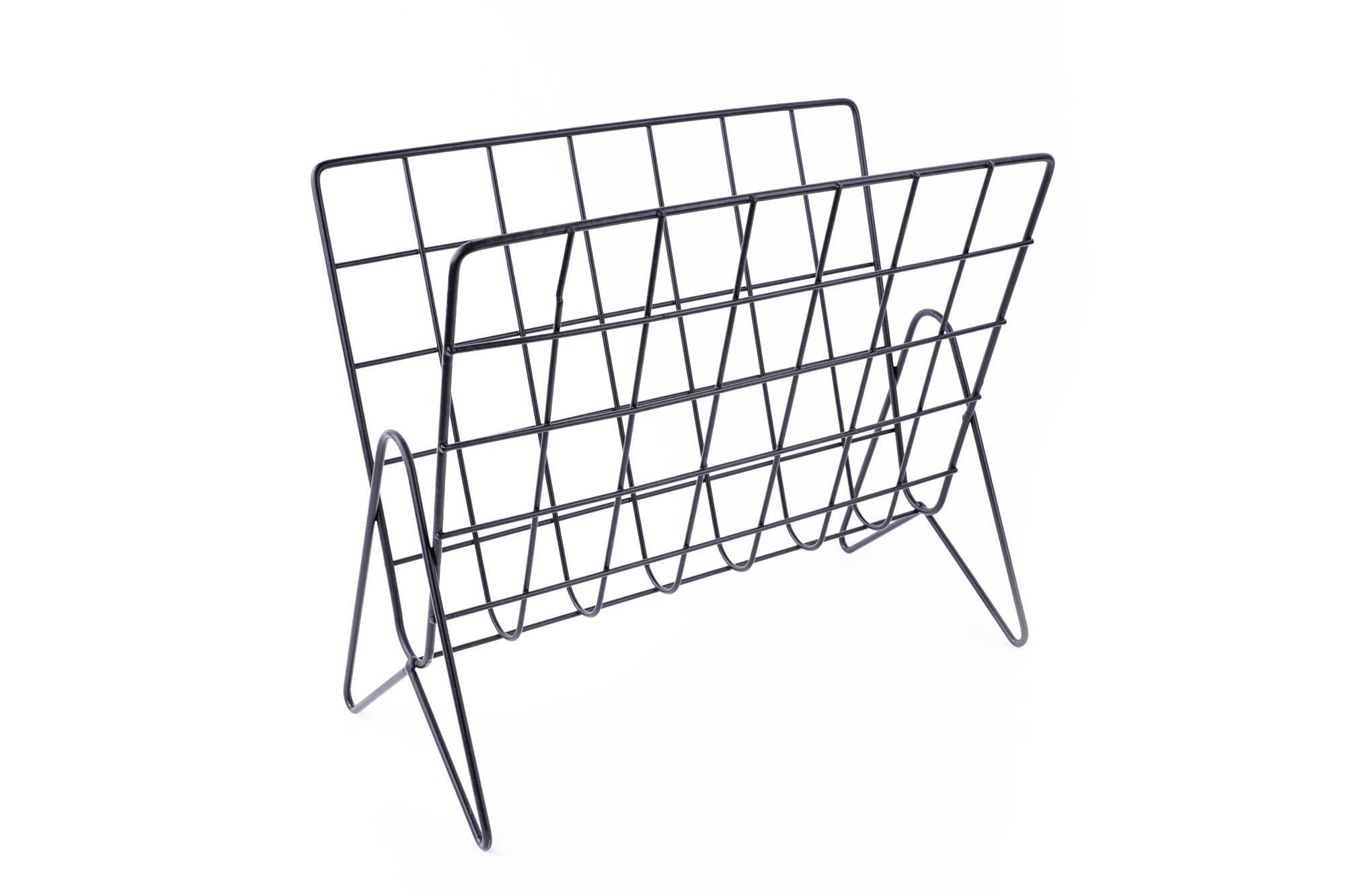 Gazetnik metalowy na czasopisma