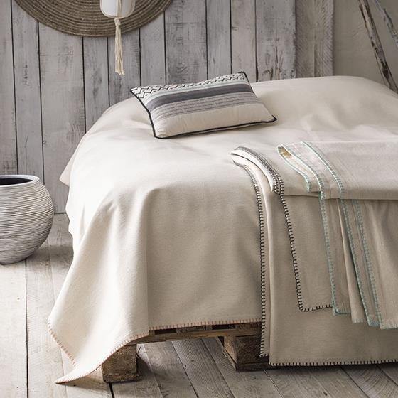 Narzuta na łóżko GYPSET, bawełna, 220 x 240 cm, beżowa z szarym obszyciem 