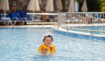 Bezpieczeństwo nad wodą - kamizelki do nauki pływania dla dzieci