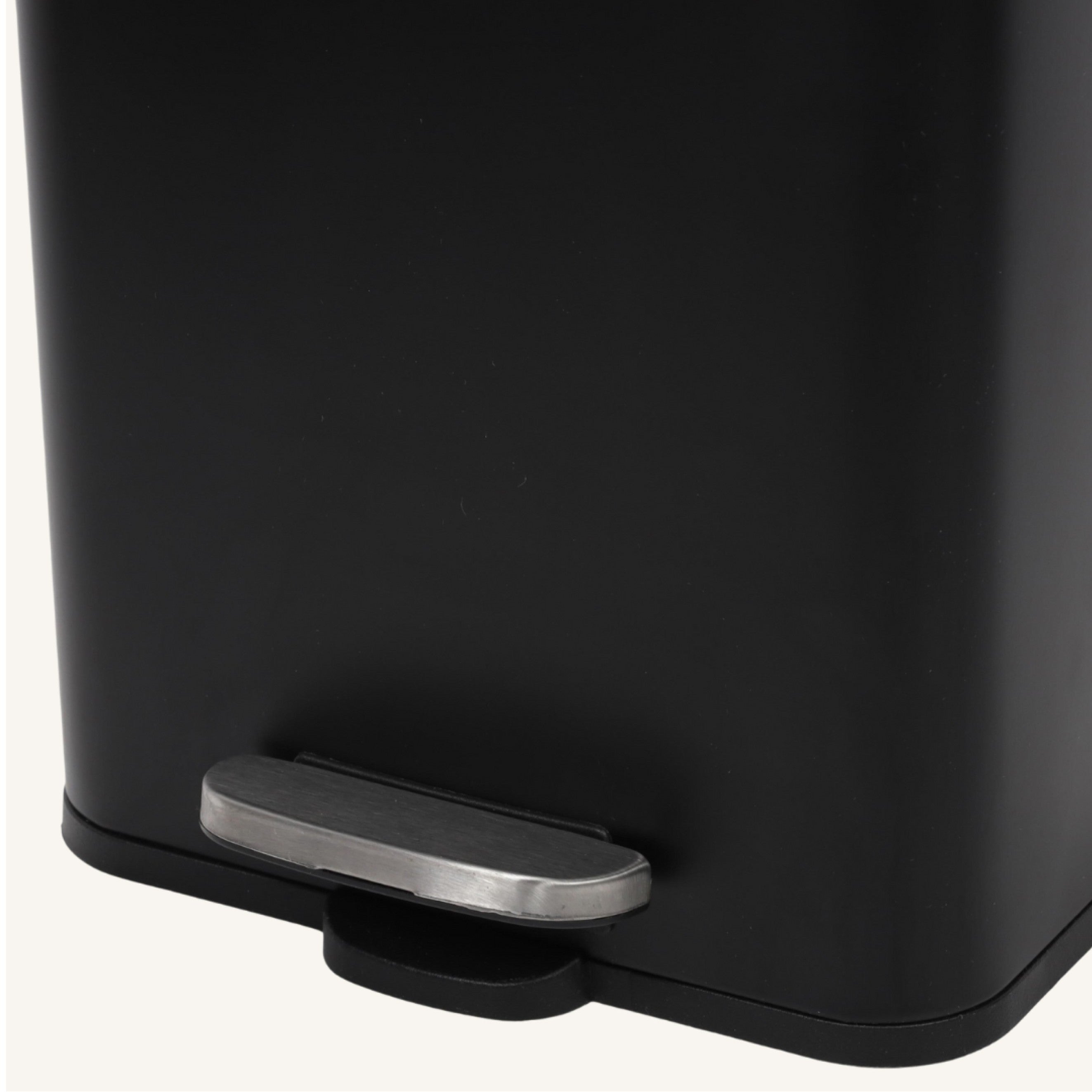 Wąski kosz łazienkowy z bambusem ZETRU, 5 l