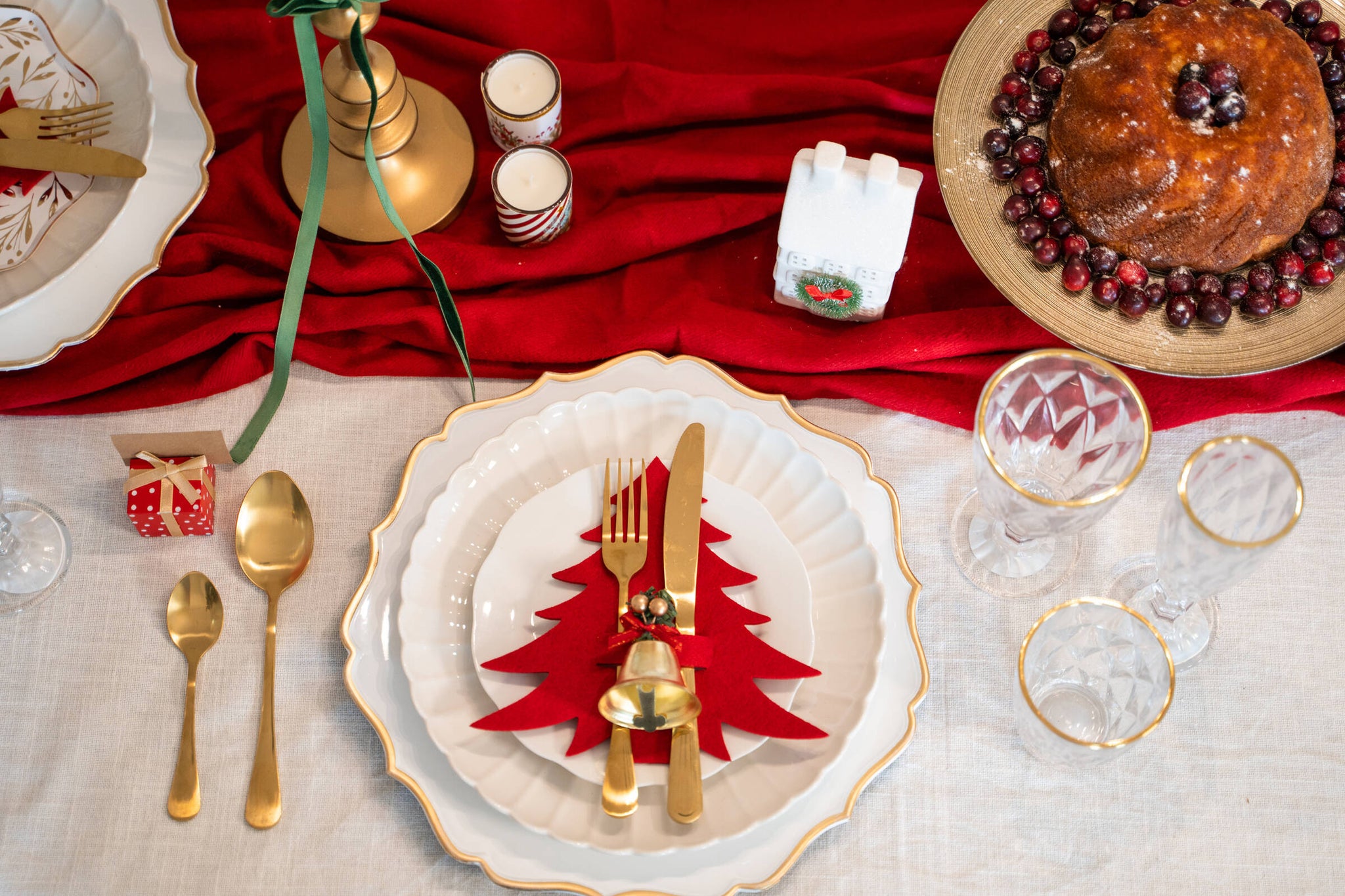 Zestaw świeczek zapachowych w ozdobnym pudełku, 6 szt.