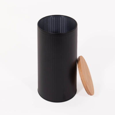 Pojemnik kuchenny czarny, metalowy, ze szczelną pokrywką z bambusa, 1,6 l