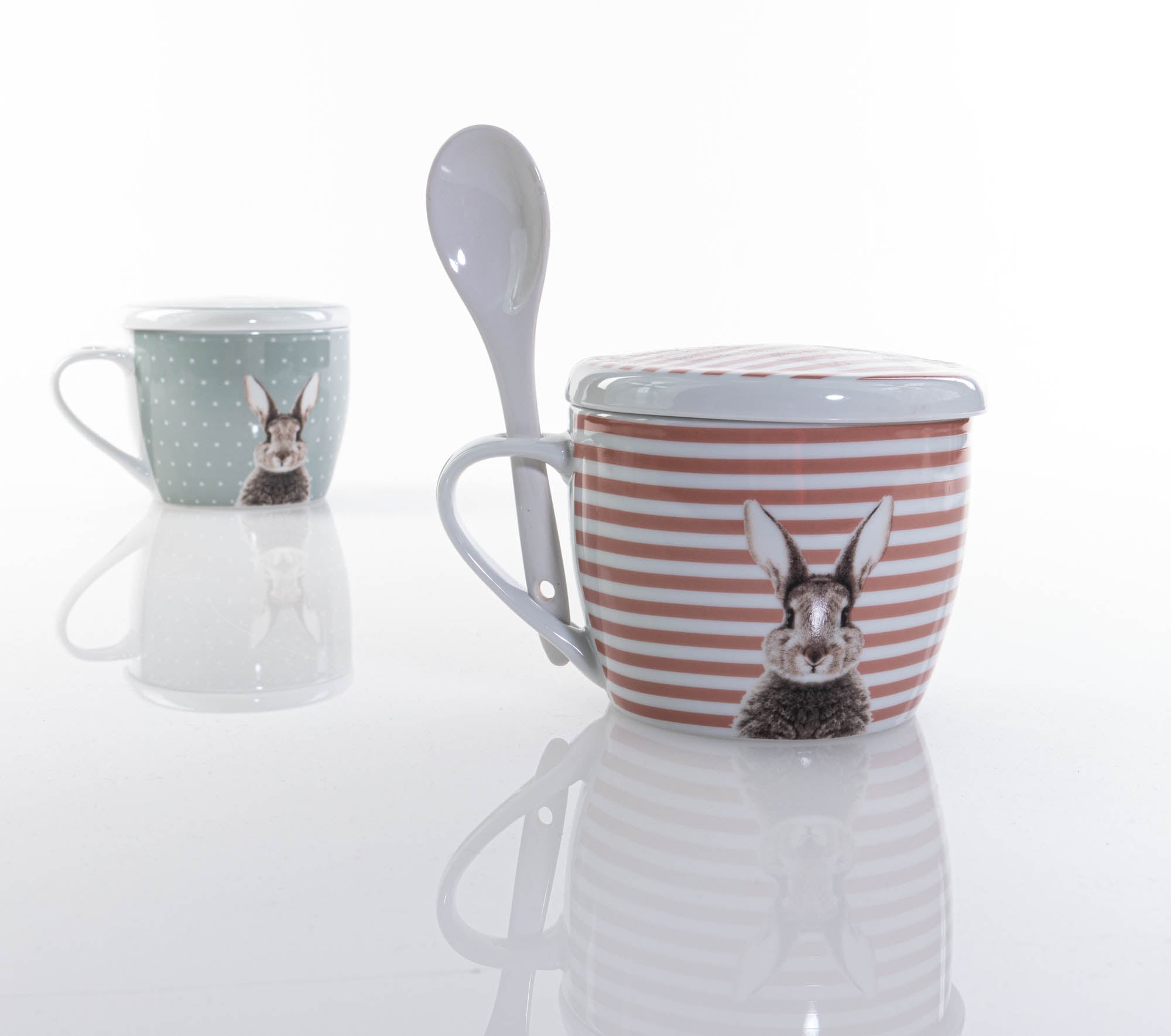 Kubek z pokrywką i z łyżeczką FLUFFY, porcelanowy, zajączek, 600 ml