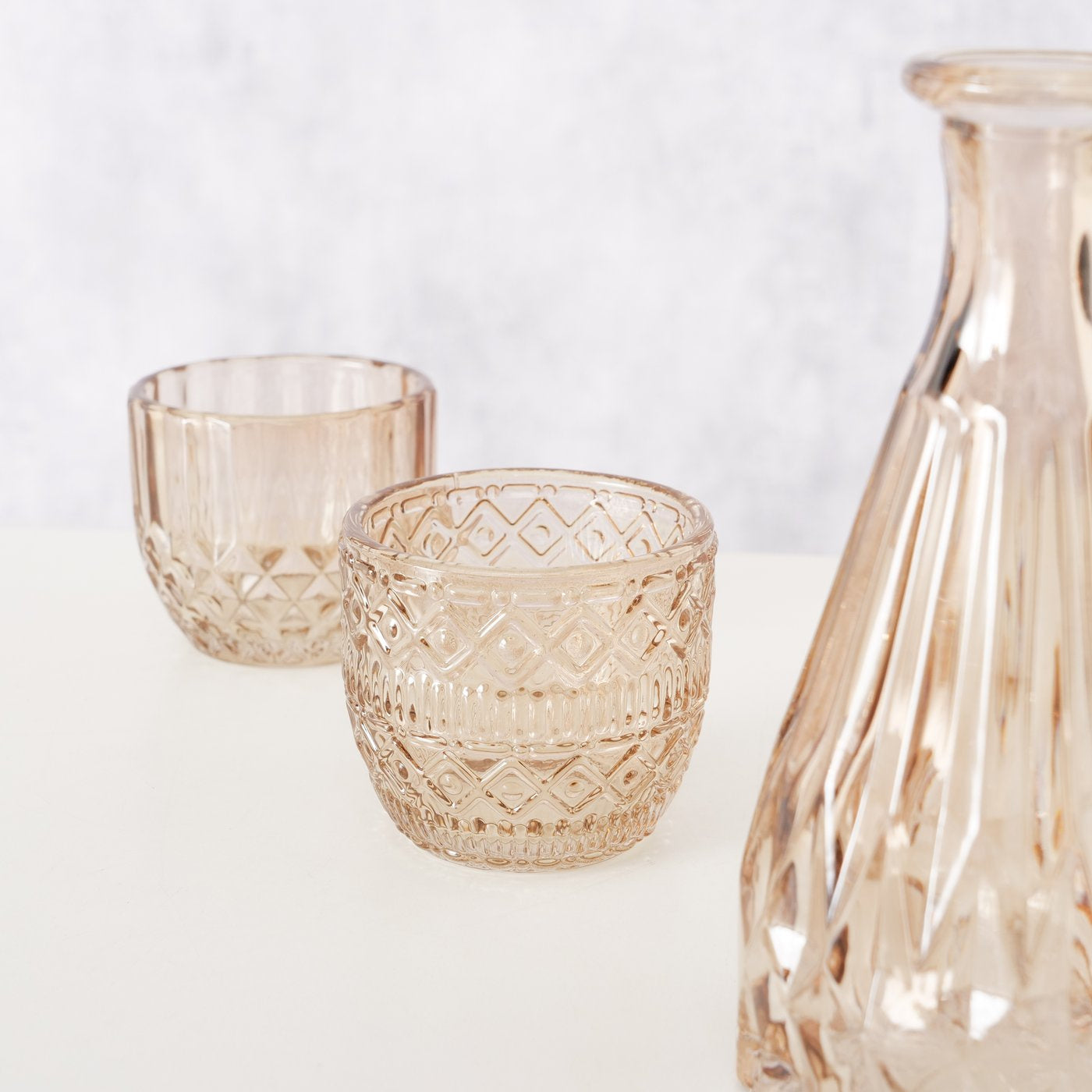 Zestaw szklanych dekoracji CHERIN, świeczniki i wazon