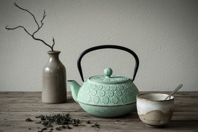 Czajnik żeliwny z zaparzaczem KUMO, 1000 ml