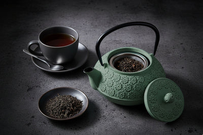 Czajnik żeliwny z zaparzaczem KUMO, 1000 ml