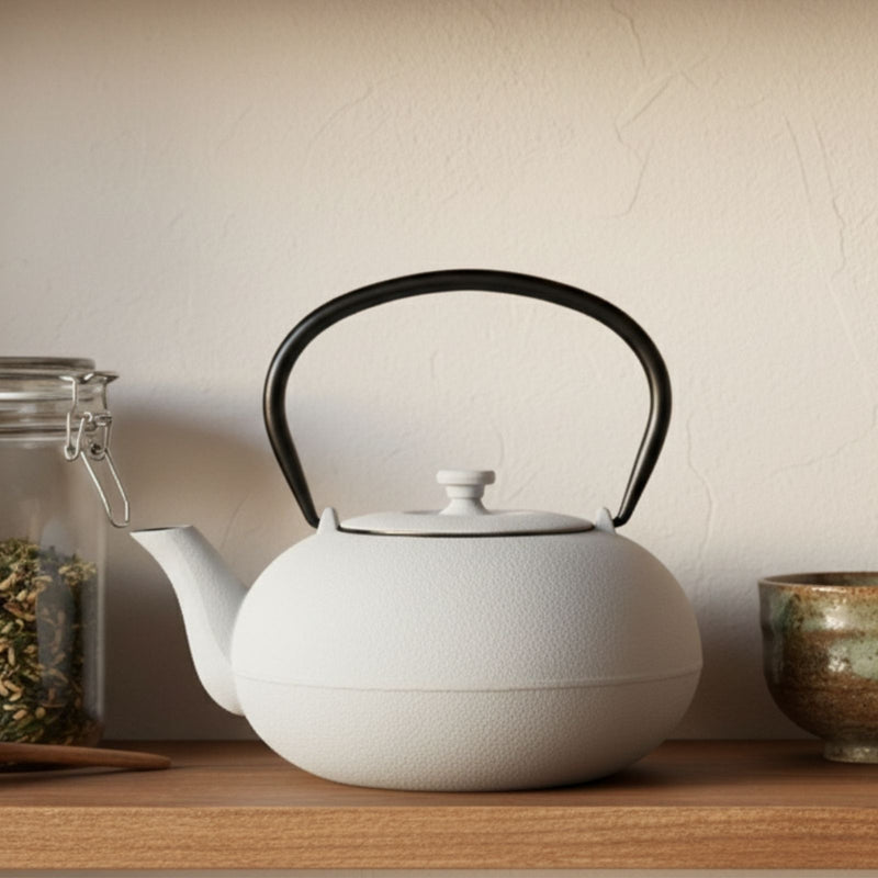 Czajnik żeliwny z zaparzaczem NOMI, 800 ml