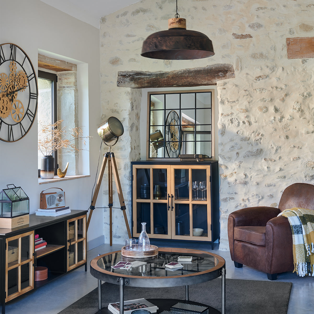 Mini szklarnia domowa, na drewnianej podstawie