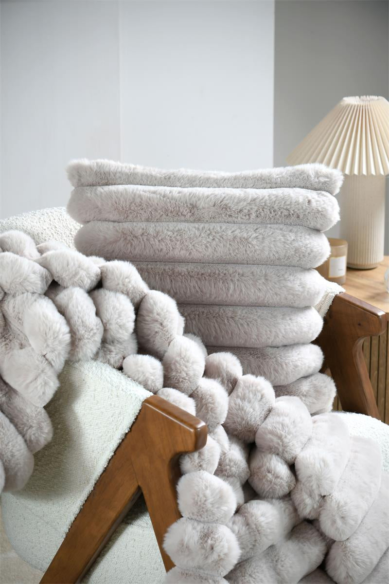 Poduszka dekoracyjna POLARY w grube prążki, 45 x 45 cm