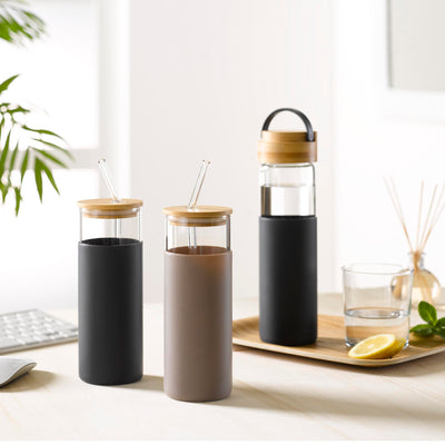 Szklany bidon z silikonową osłonką, 0,5l