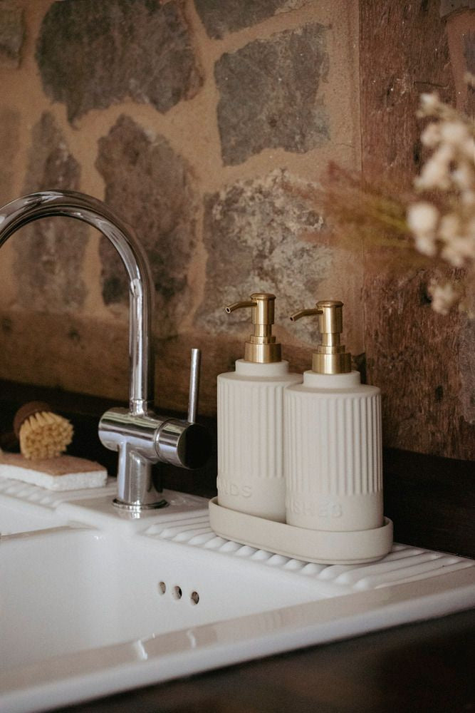 Zestaw dozowników z podstawką HEIDI, 2 x 550 ml