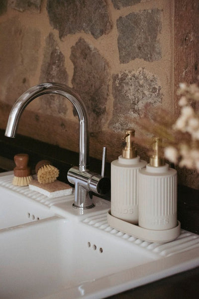 Zestaw dozowników z podstawką HEIDI, 2 x 550 ml