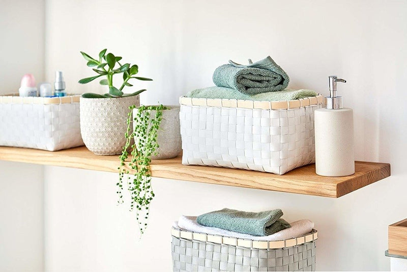 Koszyk łazienkowy z włókna bambusa, pleciony elegancki pojemnik na kosmetyki, stworzony w stylu eko i vintage.
