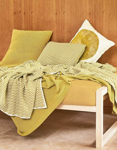 Dekoracyjna poduszka, ozdobna lniana poszewka - 45 x 45 cm, kolor żółty, Marc O'Polo