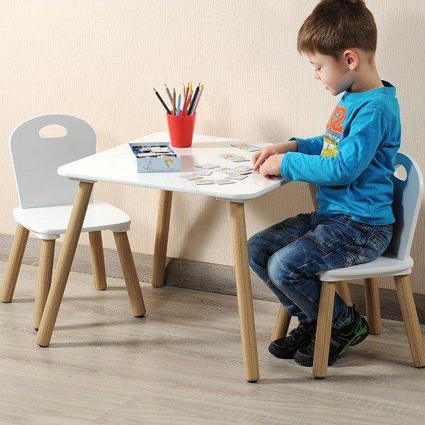 Zestaw mebelków dla dzieci: stolik + 2 krzesełka, kolor biały, Kesper