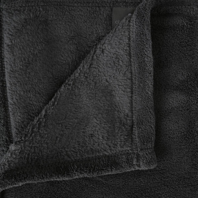 Lekka narzuta do sypialni z mikrofibry 150x125 cm, kolor czarny