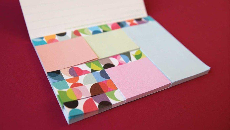 Karteczki samoprzylepne na notatki, praktyczny notatnik z kolorowymi kartkami do biura