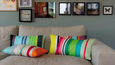 Kolorowa poduszka dekoracyjna 'Stripes Pistachio', 30 x 60 cm, REMEMBER