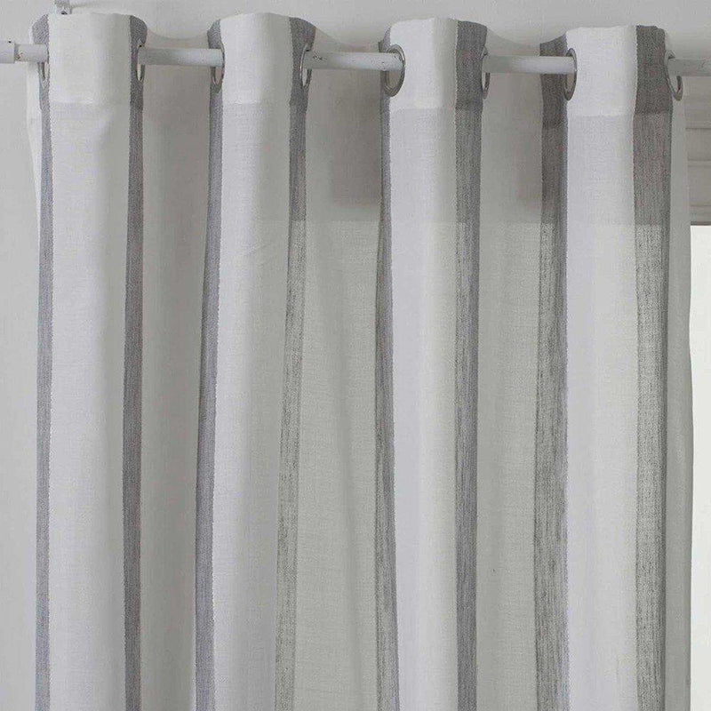 Firana gotowa na przelotkach, 140 x 240 cm, biała w szare pasy