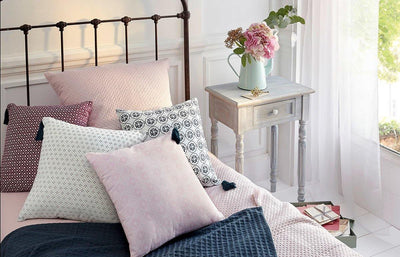 Poduszka dekoracyjna do salonu, sypialni LA DOLCE VITA, kolor różowy, 40 x 40 cm