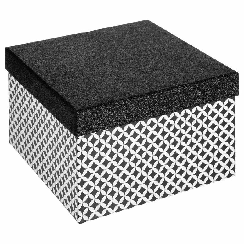 Pudełka prezentowe w różnych rozmiarach, wzór geometryczny, biały i czarny